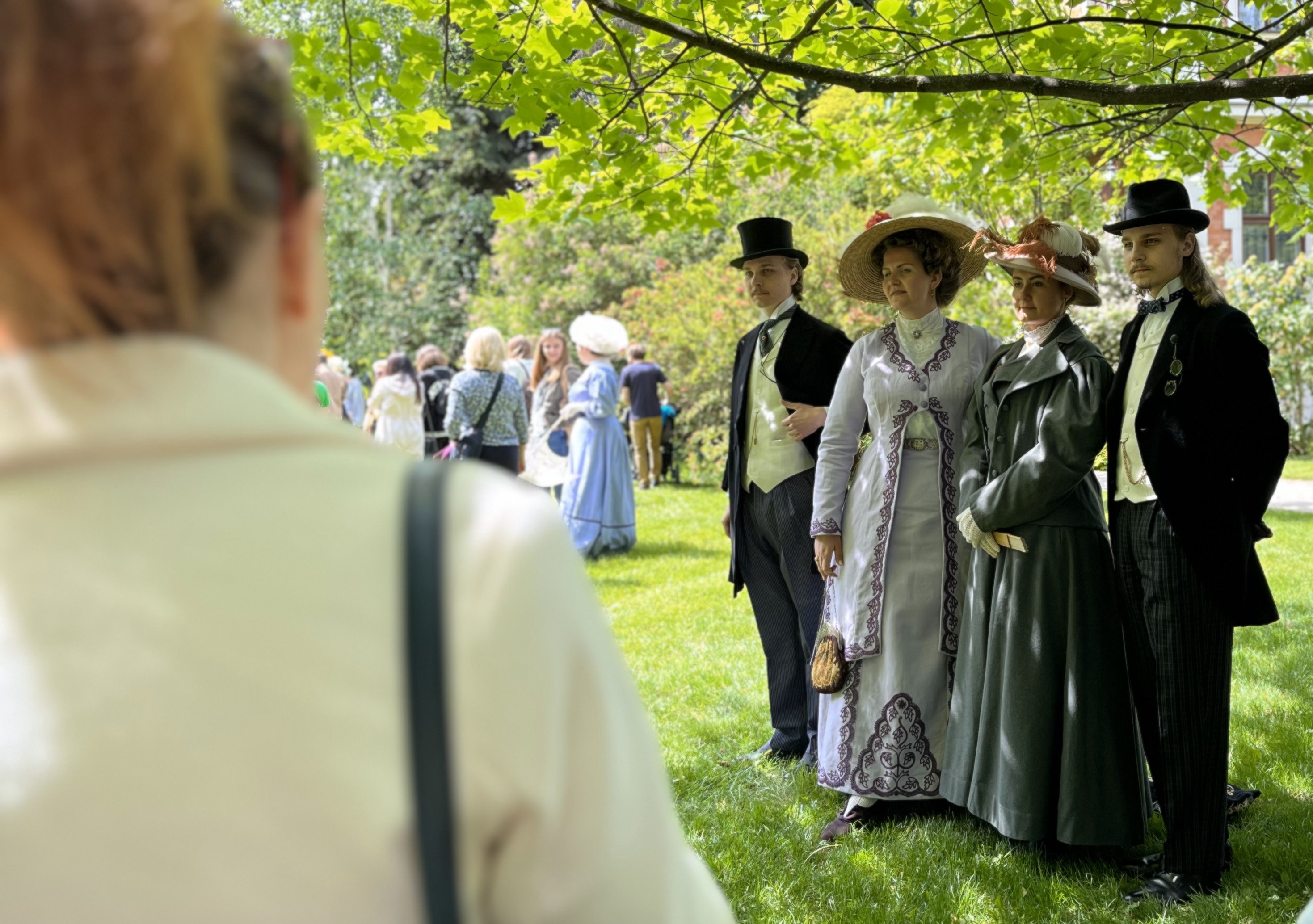 Garden_Party_1.jpg