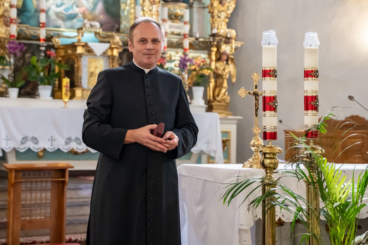 a7309601.jpg