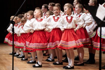 Koraliki z Czarnocina. Dziesięć lat, setki pr&oacute;b i jedna, wielka miłość do tradycji