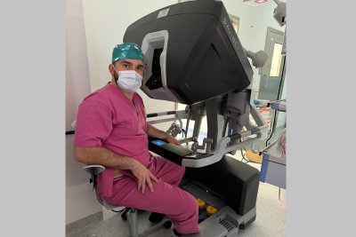 &Oacute;smy w Polsce. Lekarz ze szpitala w Bełchatowie w gronie lider&oacute;w chirurgii robotowej