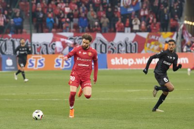 Piłka nożna. Widzew zatrzymany przez Pasy