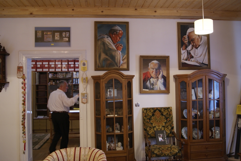 Zapraszamy do prywatnego muzeum poświęconego pamięci Ojca Świętego w Węglewicach!