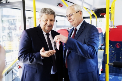Nowe autobusy ŁKA dowiozą pasażerów prosto do domów