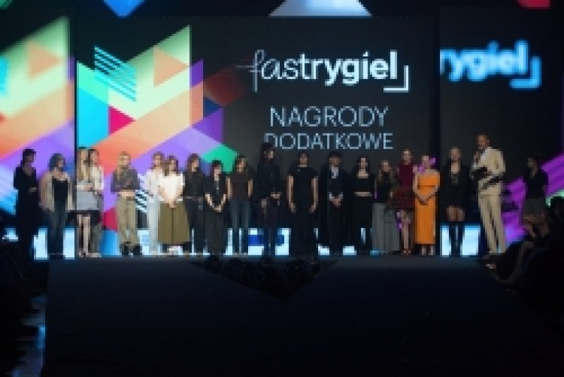 Od pierwszego szkicu do wielkiego wybiegu. W Łodzi rozkwitły młode talenty mody