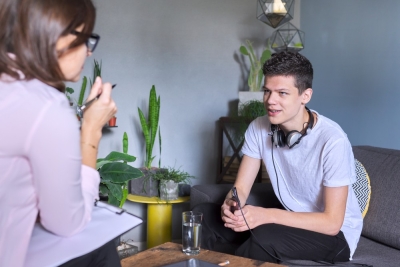 Startuje program wsparcia psychicznego dla mieszkańców Łódzkiego w każdym wieku. Gdzie się zgłosić?