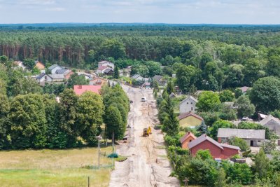 Trwa przebudowa ważnej drogi do wojew&oacute;dztwa świętokrzyskiego