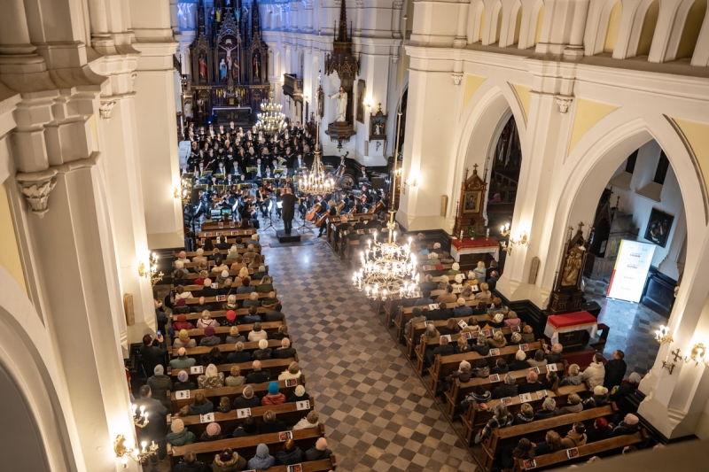 Teatr Wielki z wizytą u Św. Wawrzyńca w Kutnie