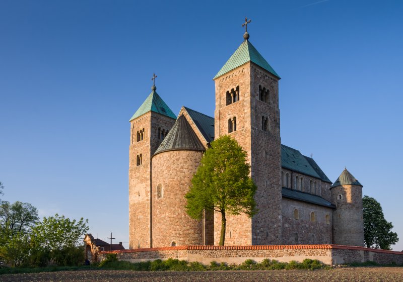 Archikolegiata w Tumie fot. P. Wojtyczka