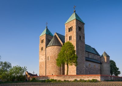 Archikolegiata w Tumie fot. P. Wojtyczka