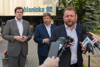 Minister Szumowski przyjechał do Łodzi w związku z wypadkiem w Bogusławicach