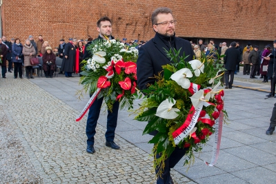 Życie, które pochłonął ogień. Bestialski mord Niemców