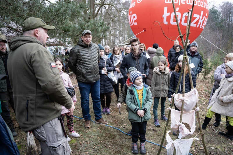 Przeszli przez las Wilczym Tropem