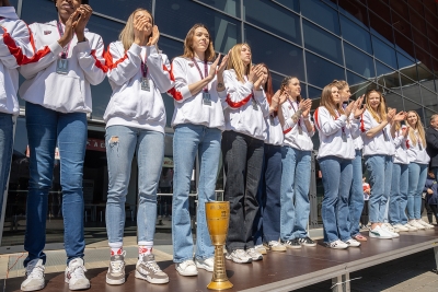 Wiewióry zaprezentowały puchar
