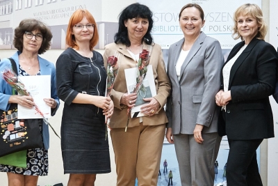 Wyróżnienia dla bibliotekarek i bibliotekarzy z okazji ich święta