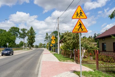 Widać zmiany w Bąkowej Górze- nowe chodniki, oświetlenie i zatoki autobusowe już gotowe