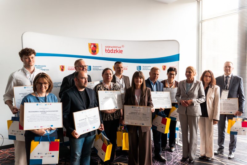 Rozw&oacute;j nie ma wieku. Podsumowanie projektu budowy systemu koordynacji LLL w wojew&oacute;dztwie ł&oacute;dzkim.