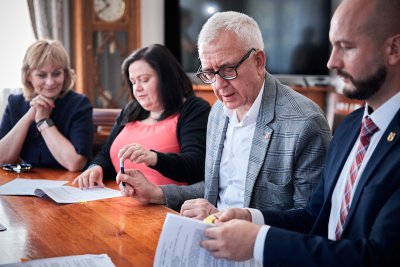 Łódzkie dotuje. Zielone światło dla setek inwestycji w województwie