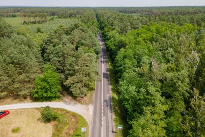 Nowe inwestycje drogowe w powiatach poddębickim i sieradzkim usprawnią jazdę w kierunku A2