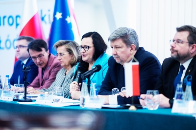 O Funduszach na roboczo