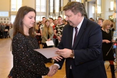 Zawodowcy w Łódzkiem – stypendia dla najzdolniejszych uczniów
