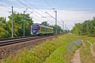 Letni rozkład jazdy ŁKA. Nowe połączenia i zmiany w kursowaniu pociąg&oacute;w