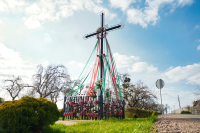 Krzyże i kapliczki przydrożne. Świadectwo wiary, historii i tradycji Polski