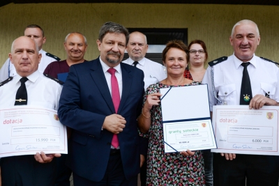 Granty i dofinansowania idą w teren