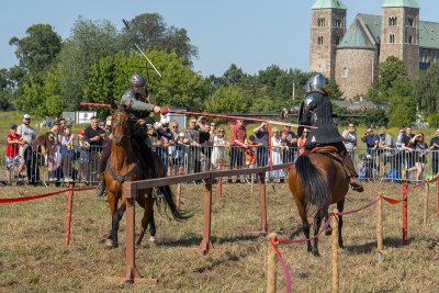 Błysk zbroi, szczęk oręża, rżenie koni. Piękna, żywa lekcja naszej historii
